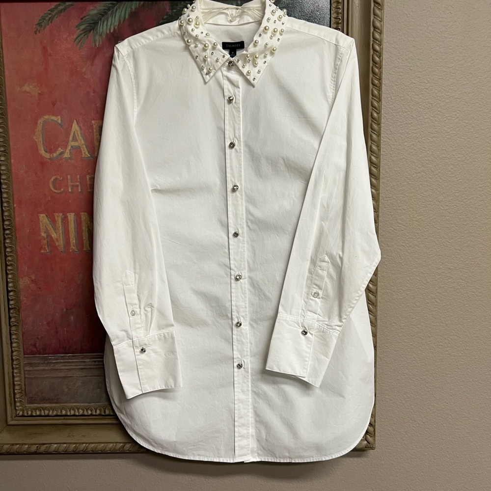 👠Talbots White Embellished Collar Shirt..Longer Length